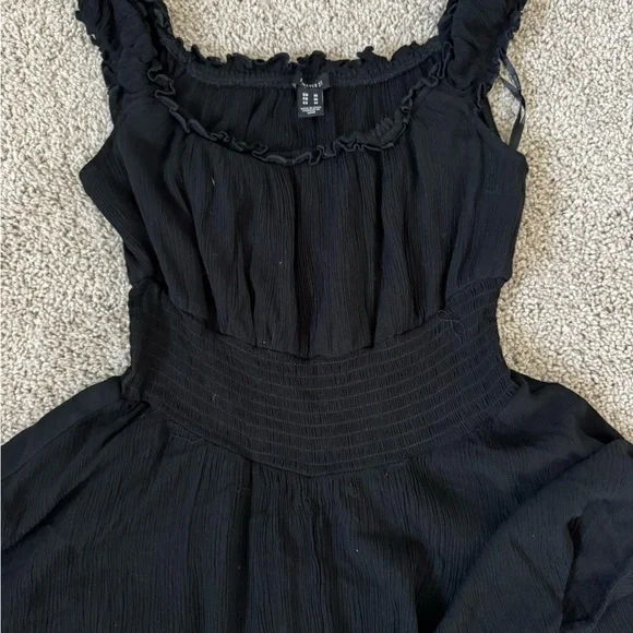Forever 21 Black Ruffled Babydoll Romper Medium - Picture 4 of 5